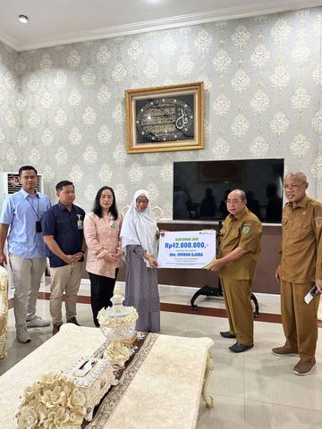 BPJS Ketenagakerjaan Gorontalo Serahkan JKM Imam Masjid Baiturahim